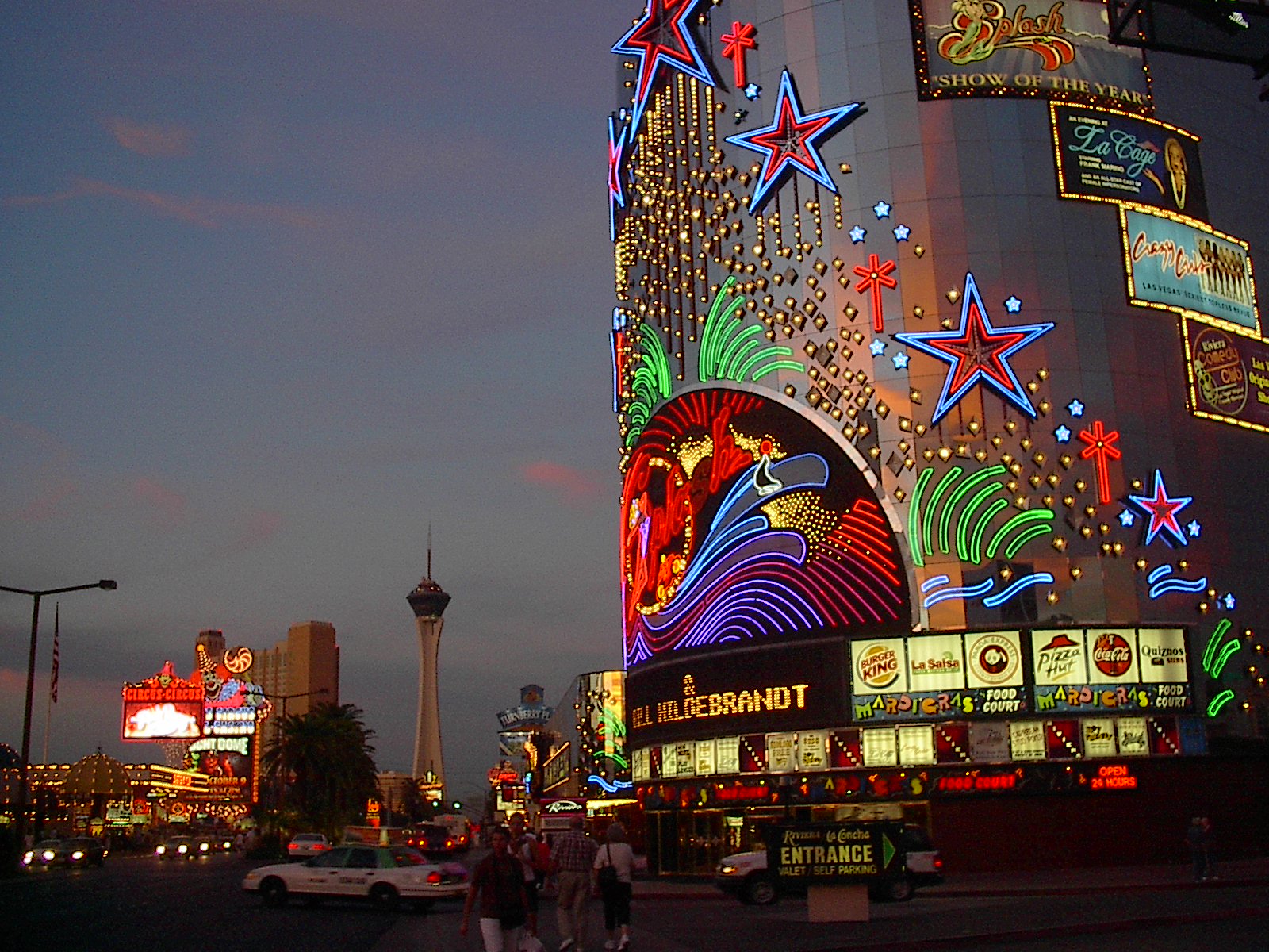 Riviera-hotel-Las-Vegas-Strip-NV-USA-panoramio.jpg.jpg