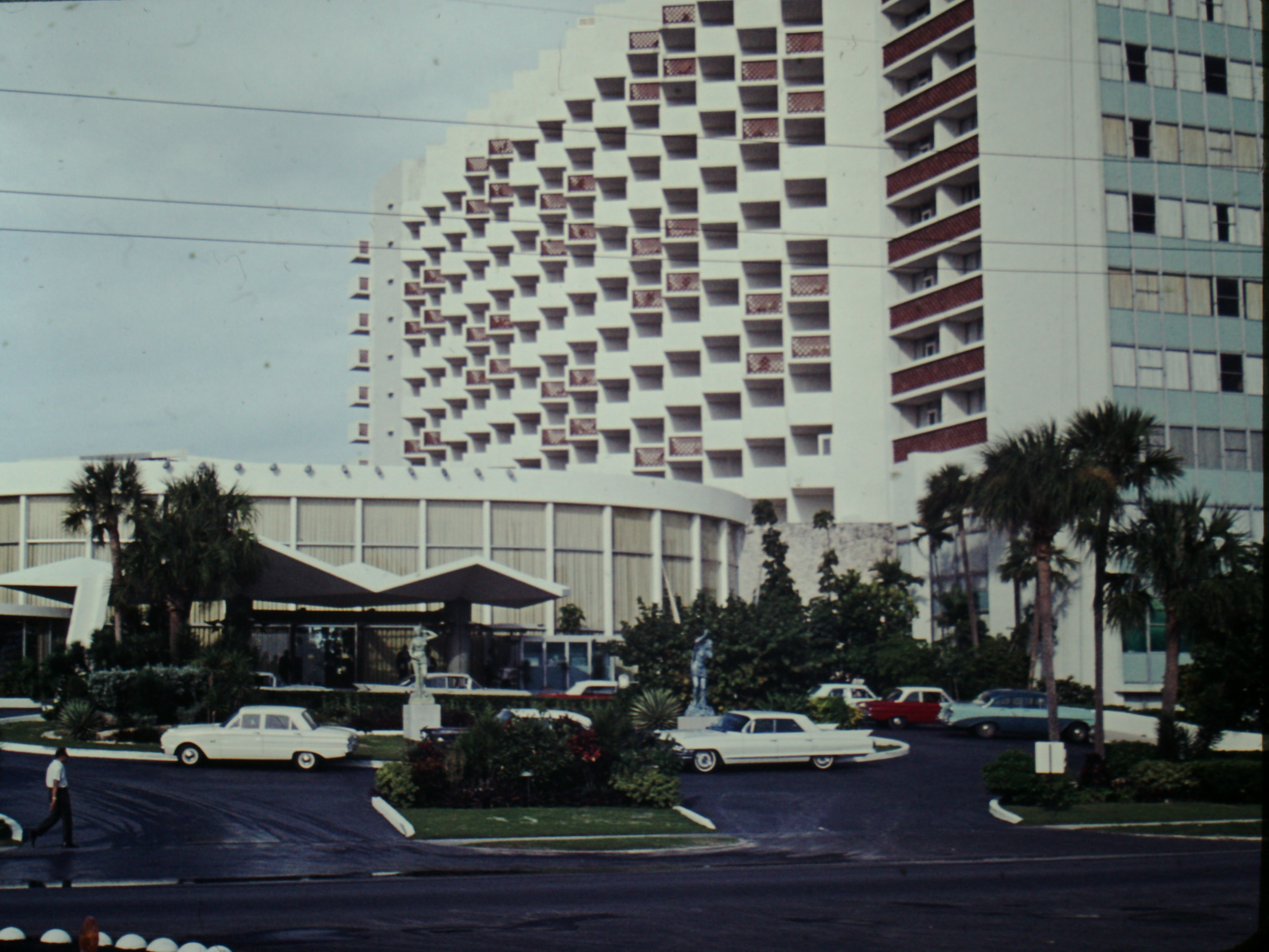 ia-Hotel-in-Miami-Beach-Florida-1960s-2.JPG.JPG