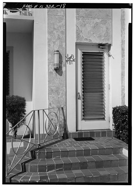 loc-18.-701-FOURTEENTH-STREET-ENTRANCE-DETAIL-Miami-Beach-Art-Deco-Historic-Dist.jpg