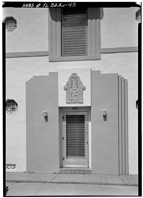 loc-48.-905-NINTH-STREET-ENTRANCE-Miami-Beach-Art-Deco-Historic-District-Miami-M.jpg