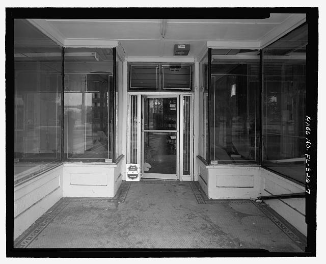 loc-Doorway-to-403-North-Miami-view-looking-east-Dade-Apartments-403-405-North-M.jpg