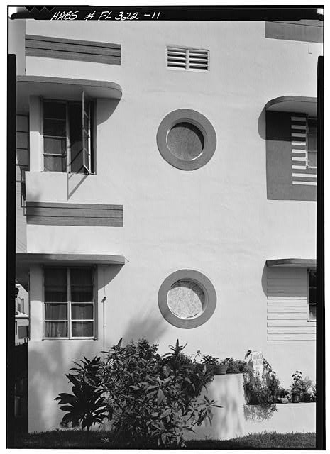 loc-11.-711-EUCLID-AVENUE-DETAIL-VIEW-SHOWING-PORTHOLE-WINDOWS-Miami-Beach-Art-D.jpg