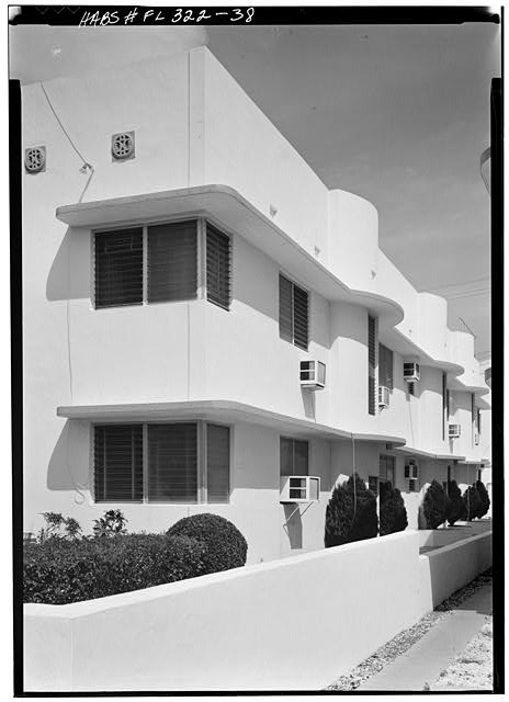 loc-43.-1555-MERIDIAN-AVENUE-SOUTH-ELEVATION-SHOWING-CURVED-ENTRANCE-BAYS-Miami-.jpg