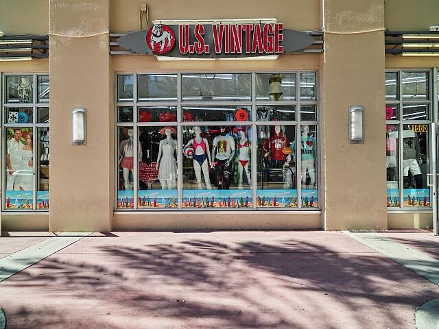 loc-Apparel-shop-in-the-trendy-South-Beach-section-of-Miami-Beach-Florida.jpg