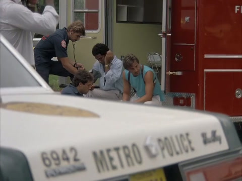 ia-MIAMI-VICE-1984-1990-0-miami-vice-1.thumbs-Miami-Vice-S01E04-Cool-Runnin-_000.jpg