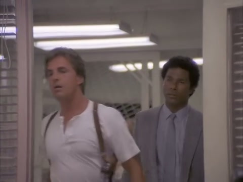 ia-MIAMI-VICE-1984-1990-0-miami-vice-1.thumbs-Miami-Vice-S01E11-Give-a-Little-Ta.jpg