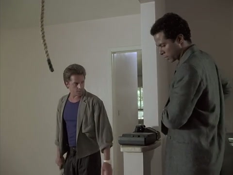 ia-MIAMI-VICE-1984-1990-0-miami-vice-1.thumbs-Miami-Vice-S03E02-Stone-s-War_0024.jpg