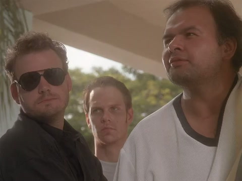 ia-MIAMI-VICE-1984-1990-0-miami-vice-1.thumbs-Miami-Vice-S05E04-Bad-Timing_00119.jpg