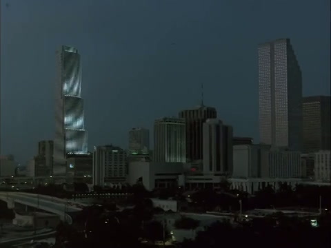 ia-MIAMI-VICE-1984-1990-0-miami-vice-1.thumbs-Miami-Vice-S05E05-Borrasca_000237..jpg