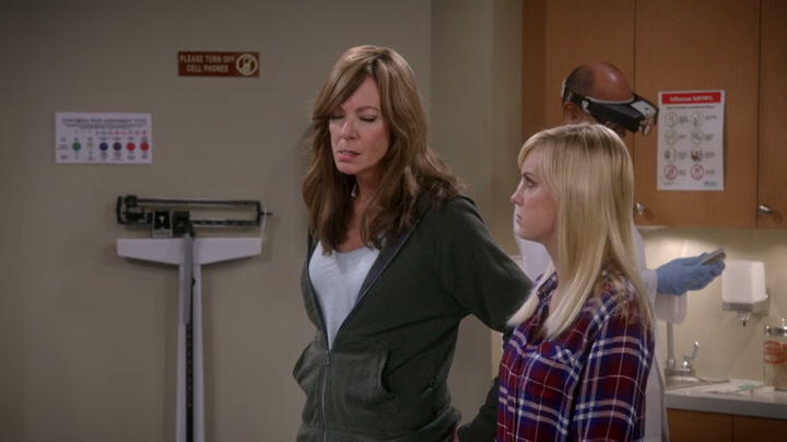 ia-MOM-2013-2021-0-mom.thumbs-Mom-2013-S03E14-Death-Death-Death-and-a-Bucket-of-.jpg