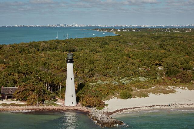 loc-The-Cape-Florida-Lighthouse-in-Key-Biscayne-a-barrier-island-town-across-the.jpg