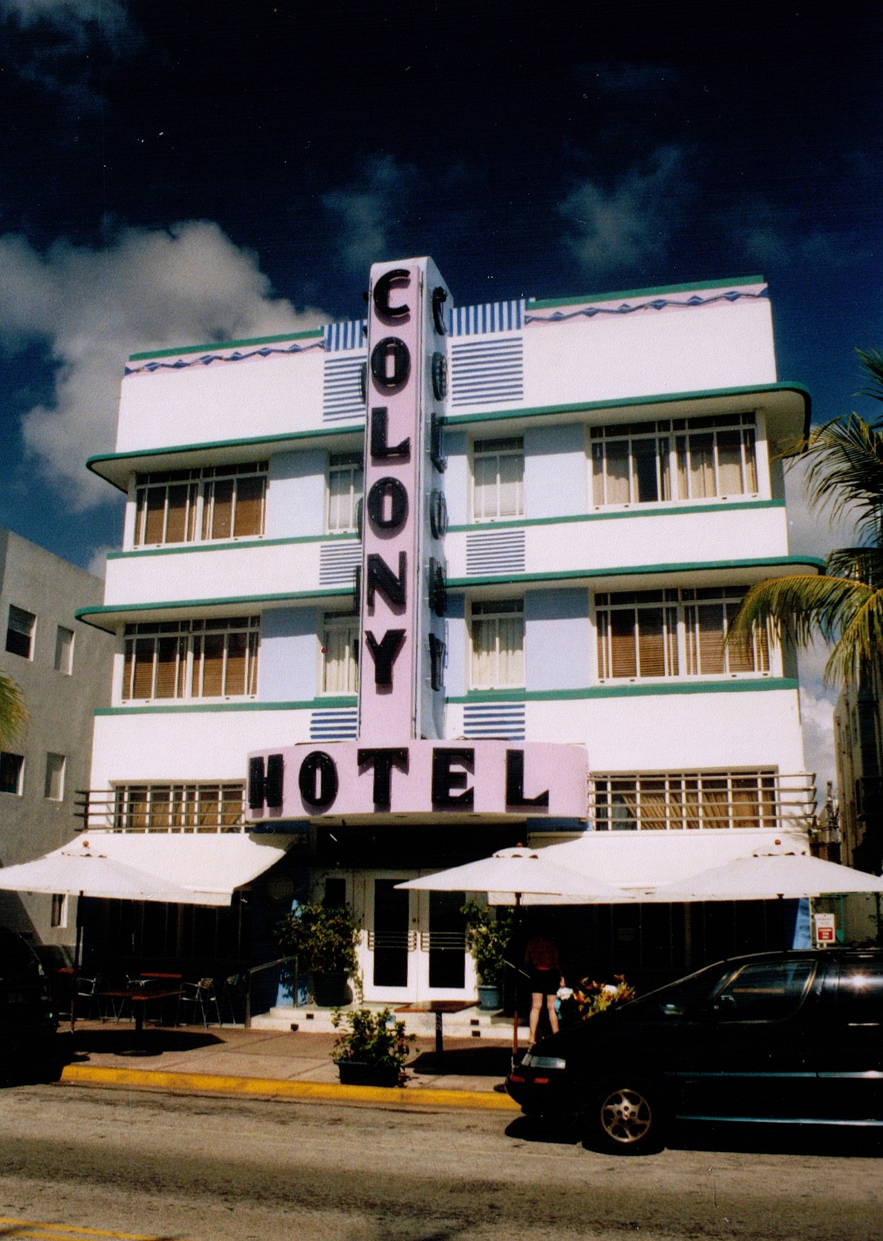 Colony_Hotel_Miami.jpg