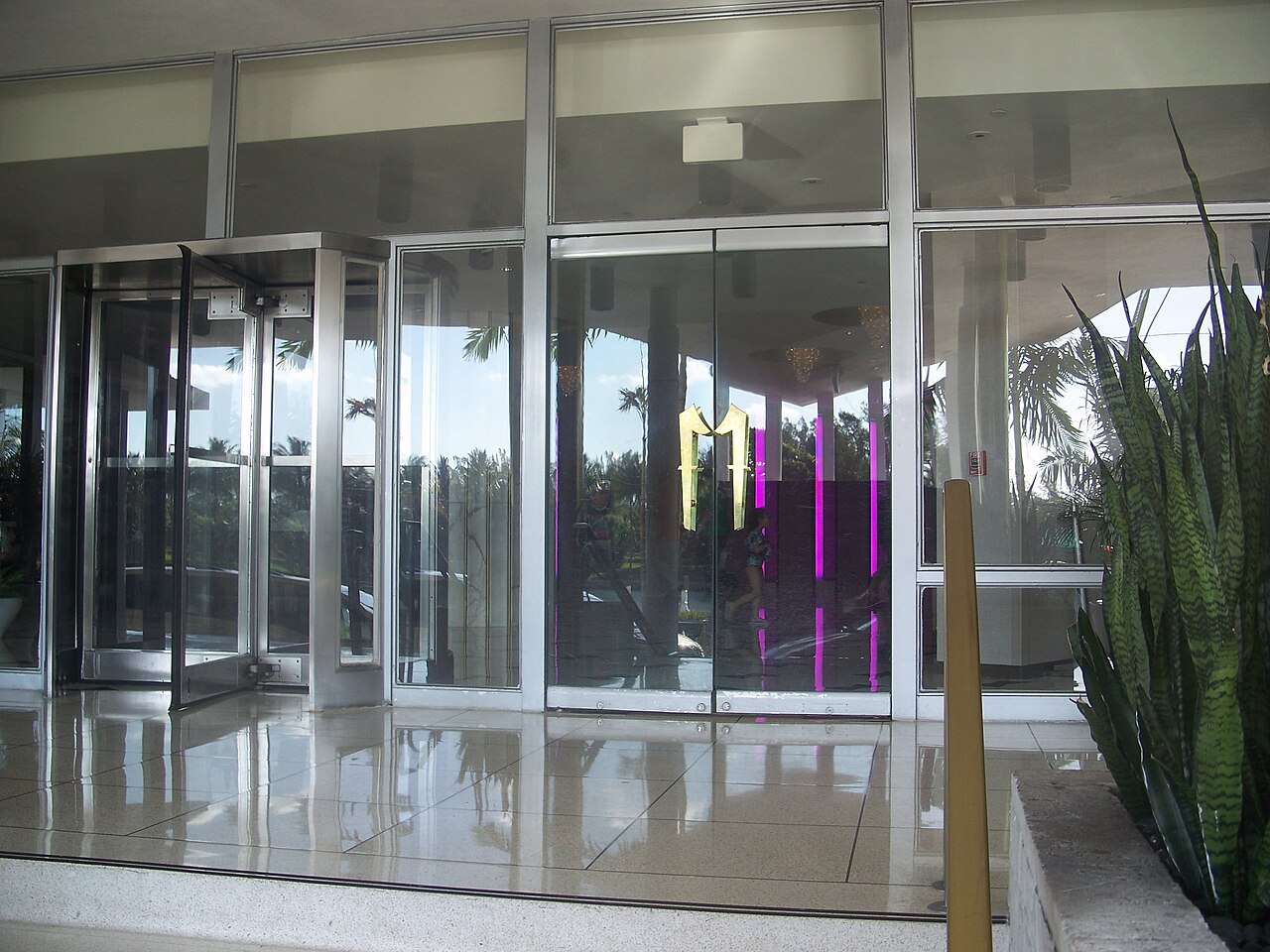 Miami_Beach_FL_Fontainebleau_door01.jpg