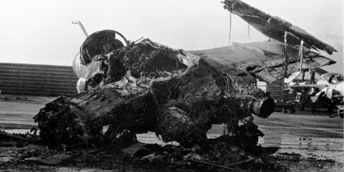 Marine_A-6_Intruder_destroyed_at_Danang_Airfield_1968.jpg