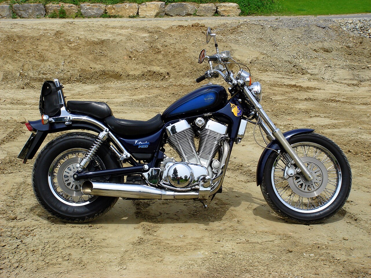 Suzuki-VS1400-Intruder-2.JPG