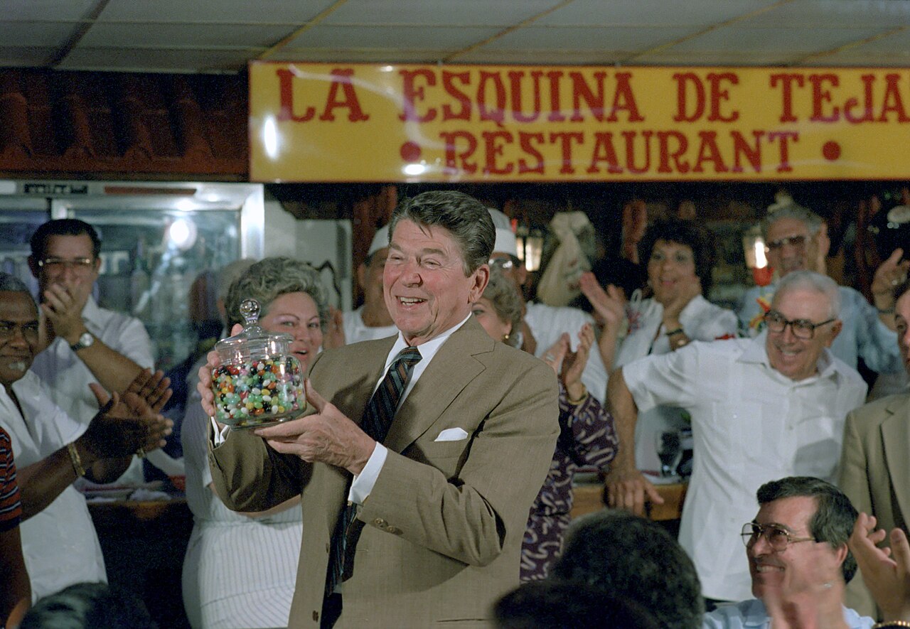 President_Ronald_Reagan_holding_a_jelly_bean_jar.jpg
