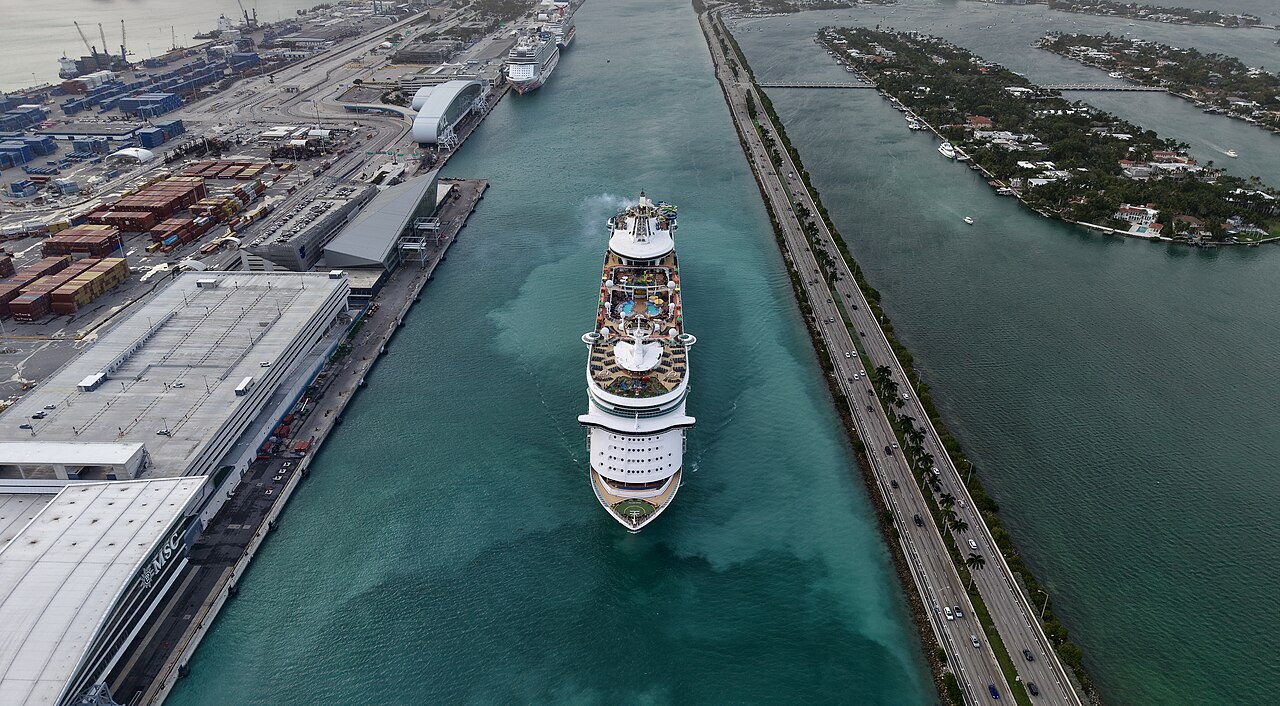 Independence_Leaving_Miami.jpg