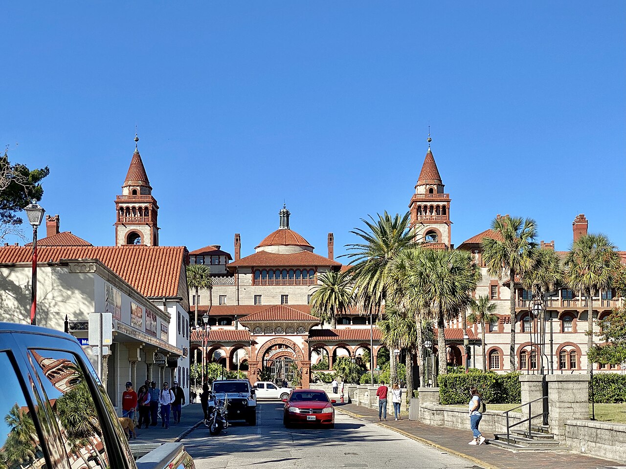 Ponce_de_Leon_Hotel__Flagler_College__King_Street__St._Augustine__FL_-_50785044762.jpg