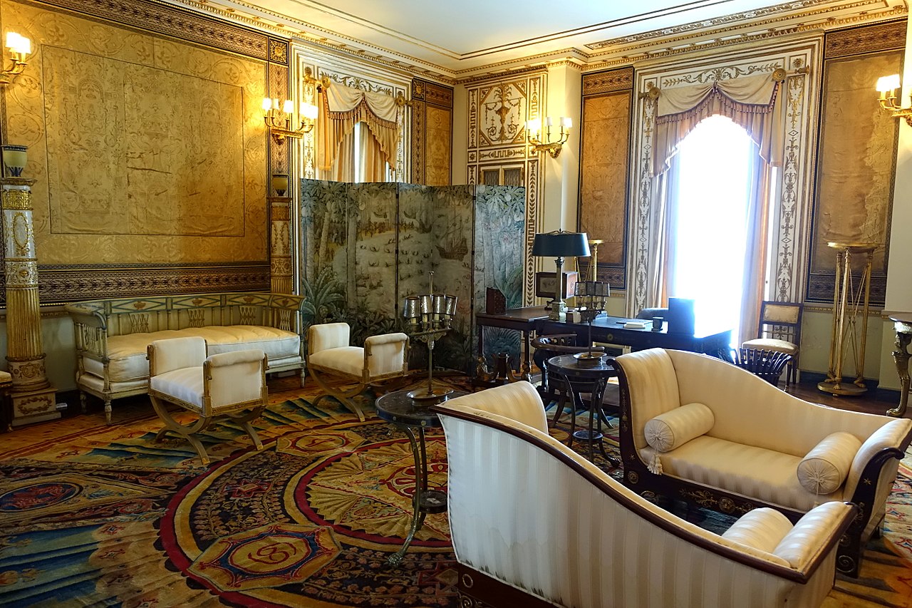 Deering_Sitting_Room_-_Vizcaya_Museum_and_Gardens_-_Miami__Florida_-_DSC08525.jpg