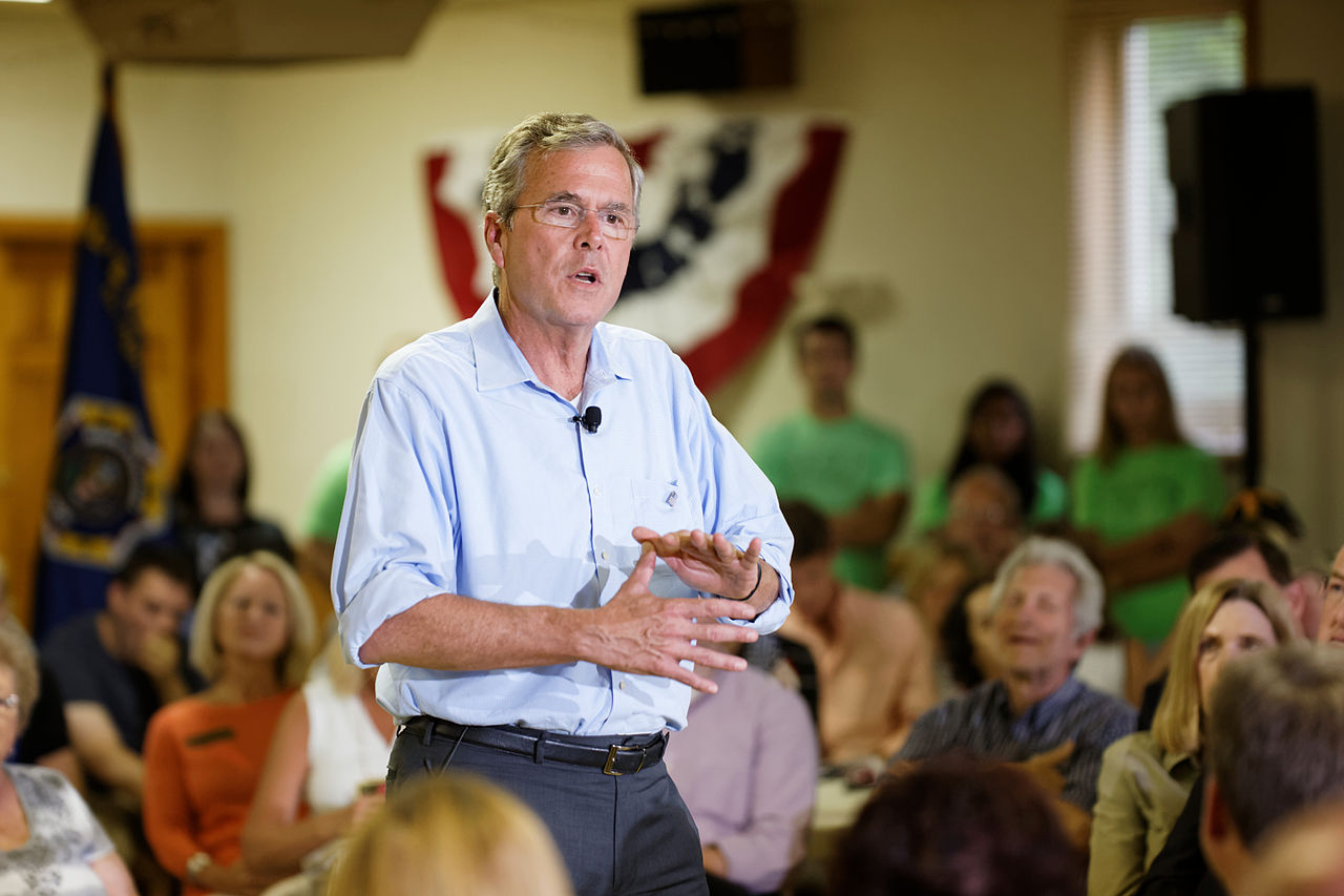 Governor_of_Florida_Jeb_Bush_at_VFW_in_Hudson__New_Hampshire__July_8th__2015_by_Michael_Vadon_a_04.jpg