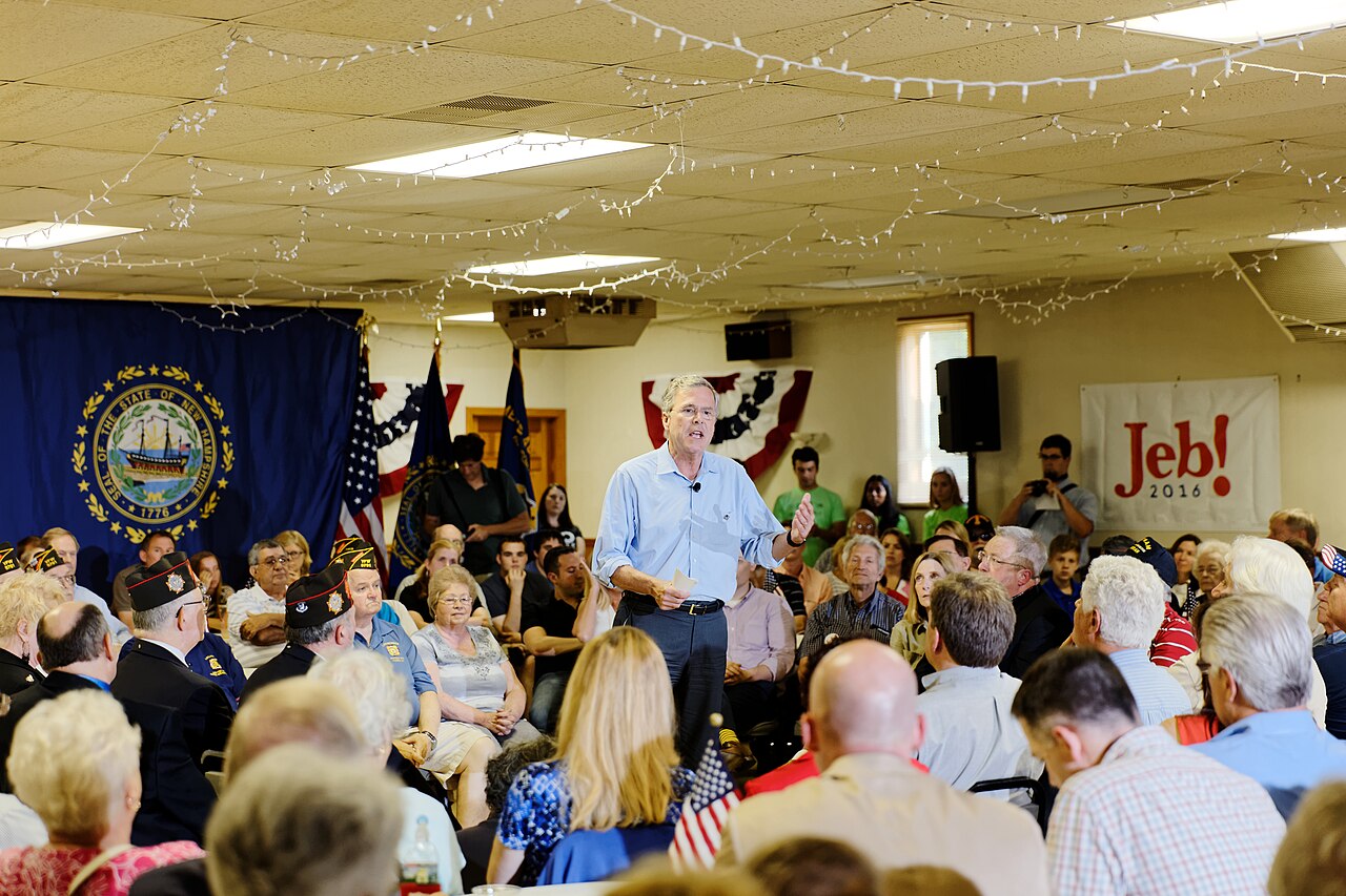 Governor_of_Florida_Jeb_Bush_at_VFW_in_Hudson__New_Hampshire__July_8th__2015_by_Michael_Vadon_18.jpg