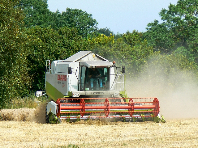 Claas_combine__Overtown__Swindon_-_geograph.org.uk_-_533397.jpg