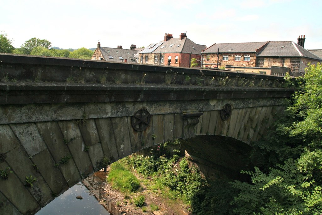Bridge_over_the_Murk_Esk_at_Grosmont_-_geograph.org.uk_-_5880678.jpg