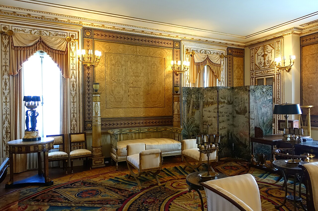 Deering_Sitting_Room_-_Vizcaya_Museum_and_Gardens_-_Miami__Florida_-_DSC08519.jpg