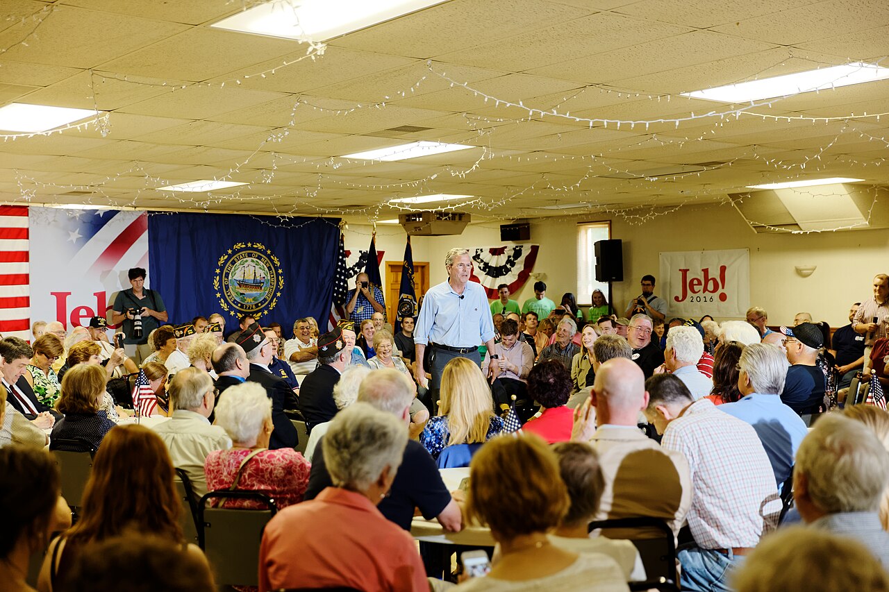 Governor_of_Florida_Jeb_Bush_at_VFW_in_Hudson__New_Hampshire__July_8th__2015_by_Michael_Vadon_21.jpg