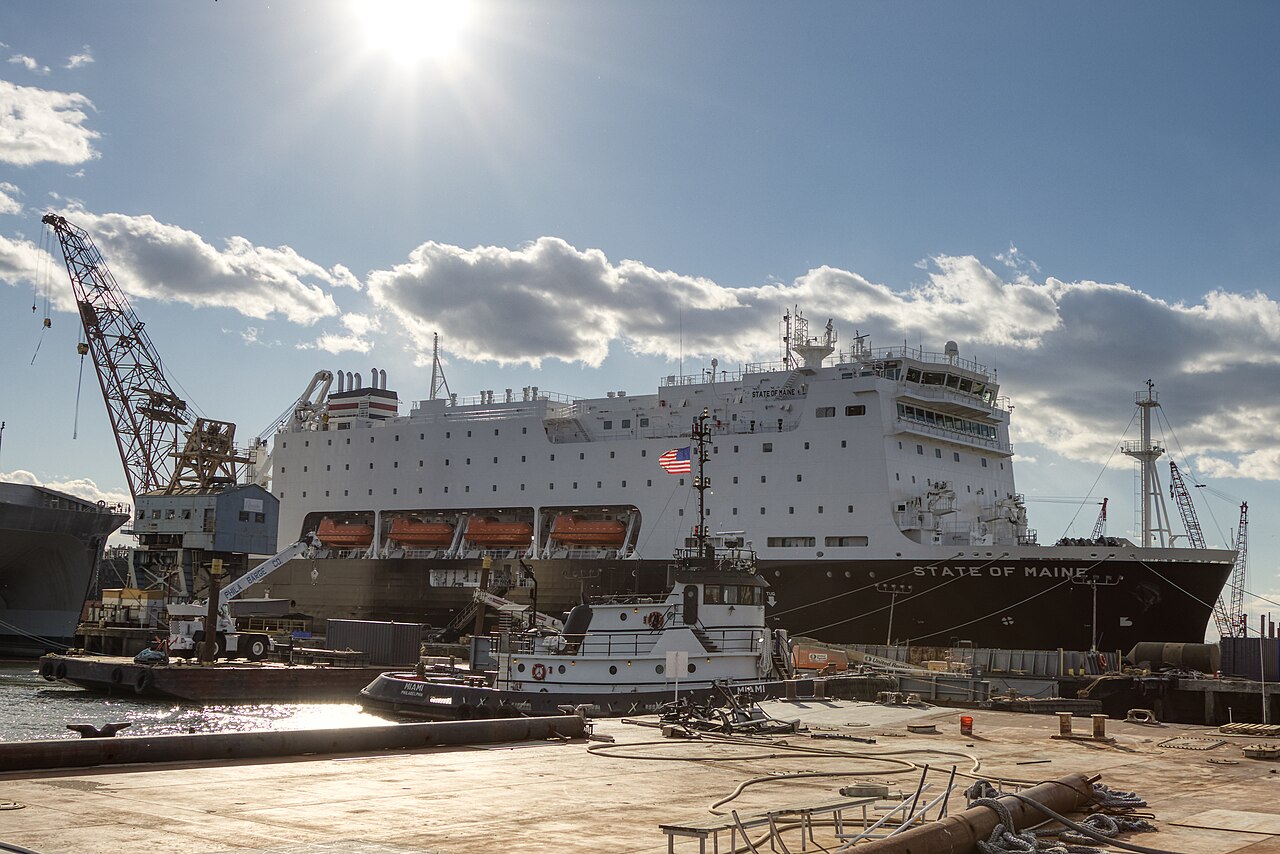 Training_Ship_State_of_Maine.jpg