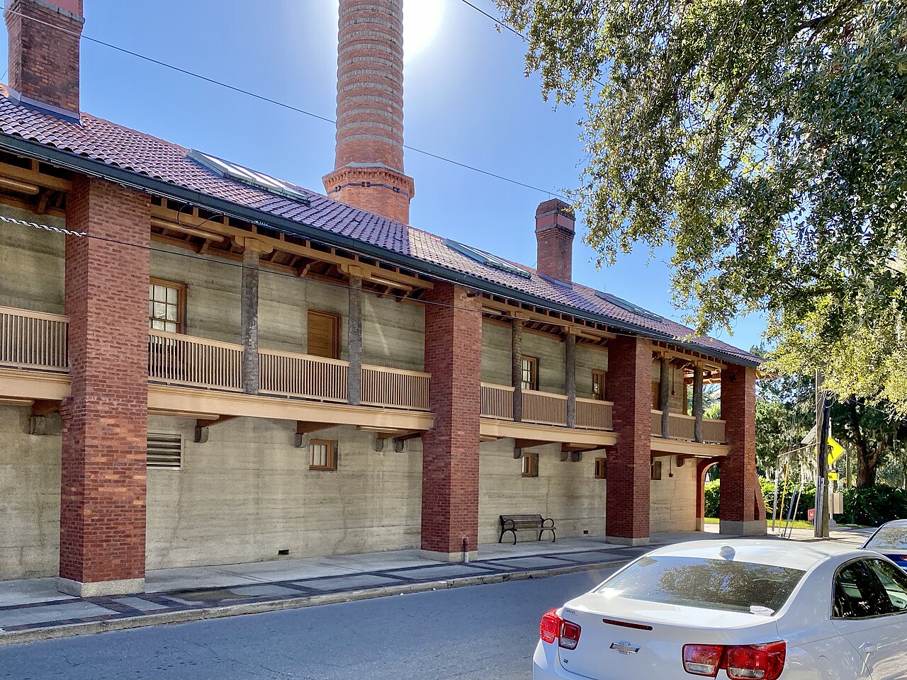 Artist_Studios_Building__Ponce_de_Leon_Hotel__Flagler_College__King_Street__St._Augustine__FL_-_50784210433.jpg