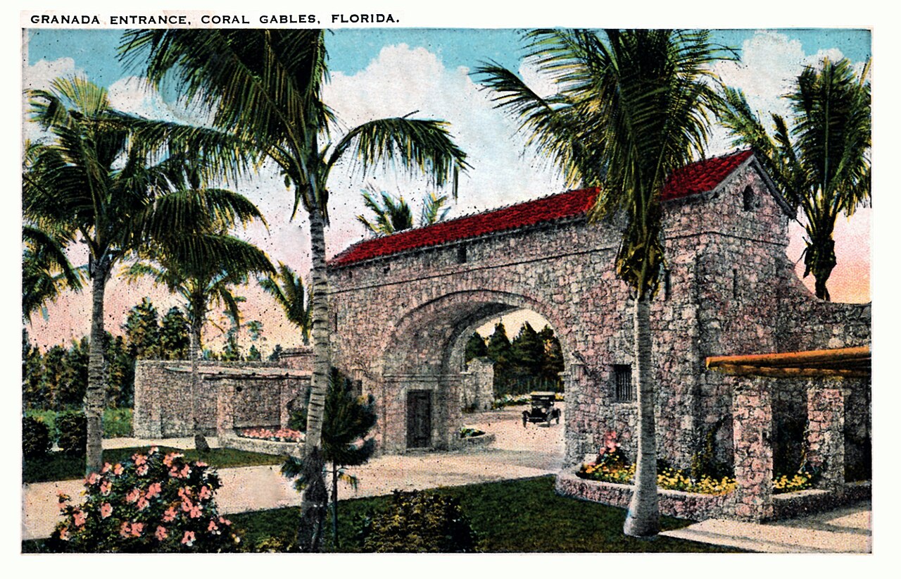 Coral_Gables_-_Granada_entrance.jpg