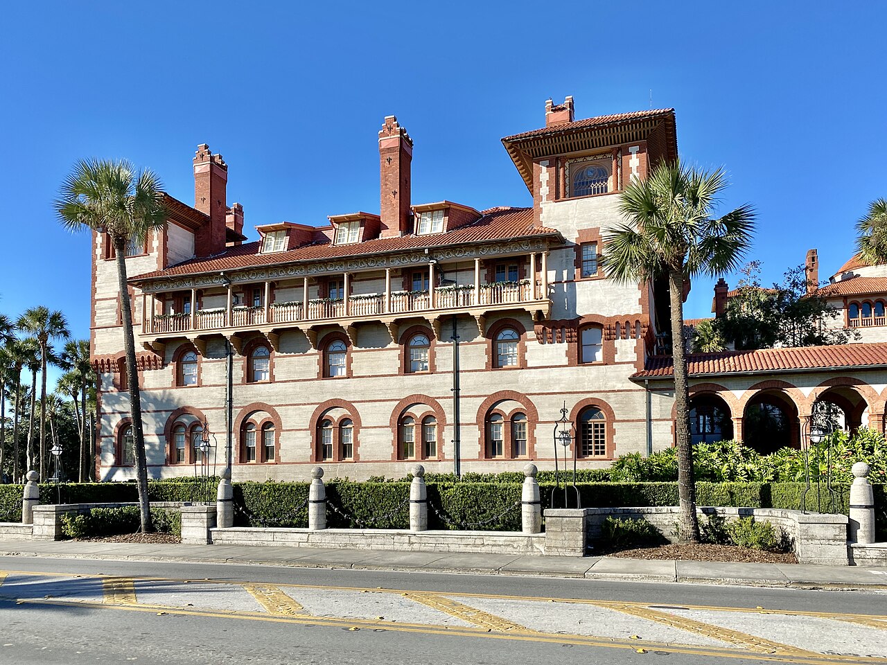 Ponce_de_Leon_Hotel__Flagler_College__King_Street__St._Augustine__FL_-_50784173908.jpg