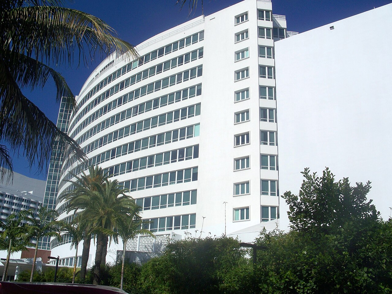 Miami_Beach_FL_Fontainebleau07.jpg
