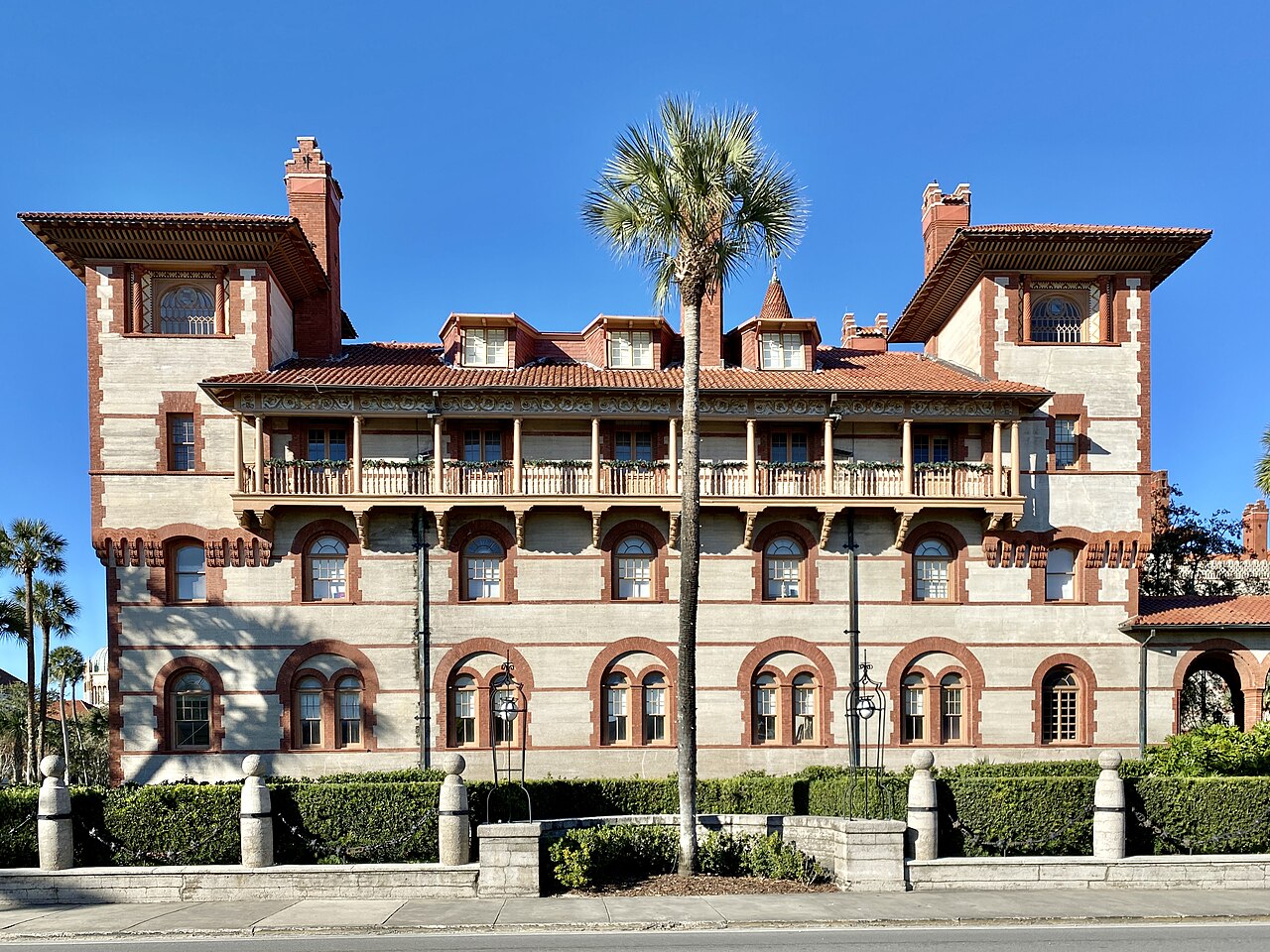 Ponce_de_Leon_Hotel__Flagler_College__King_Street__St._Augustine__FL_-_50784173538.jpg
