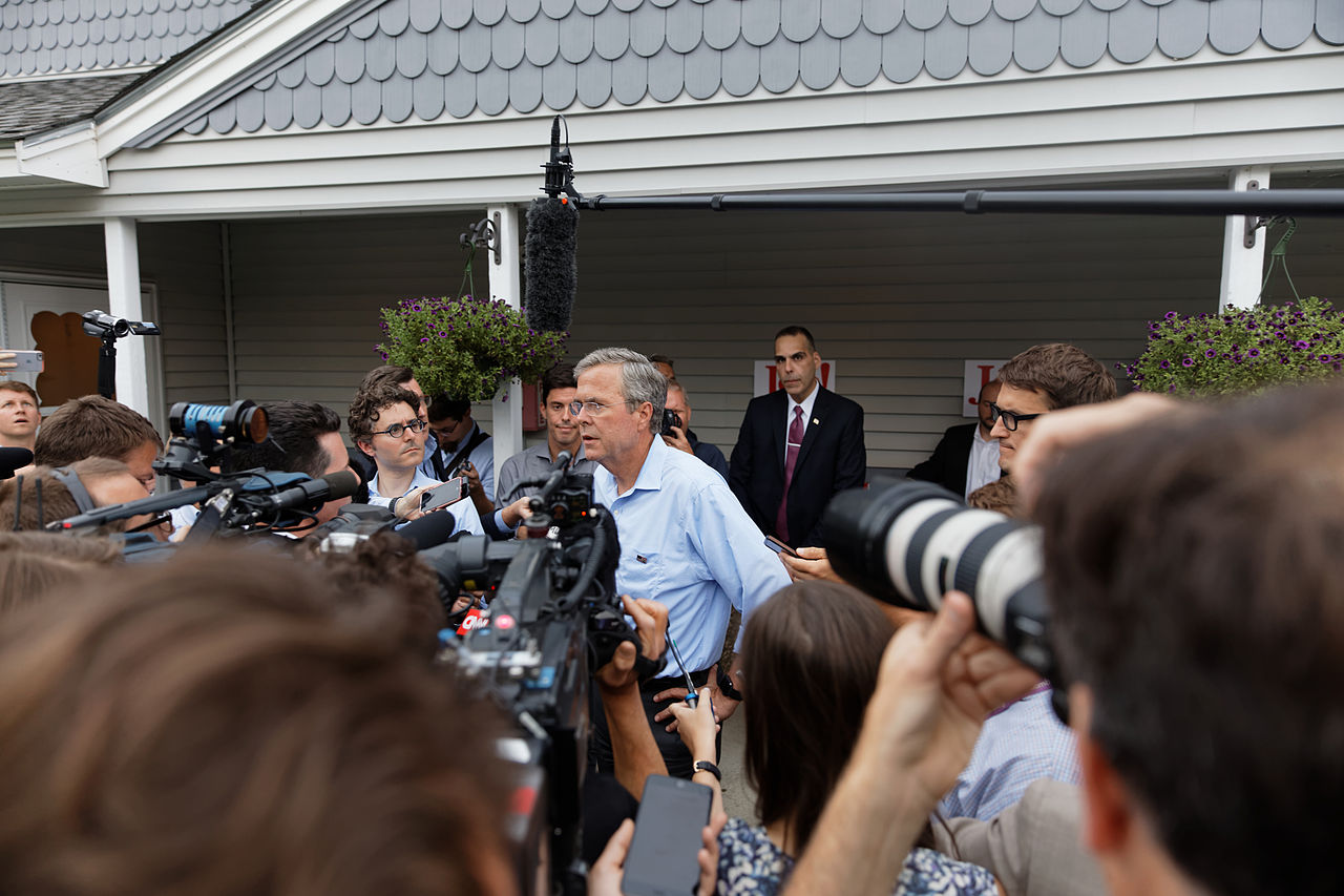 Governor_of_Florida_Jeb_Bush_at_VFW_in_Hudson__New_Hampshire__July_8th__2015_by_Michael_Vadon_02.jpg
