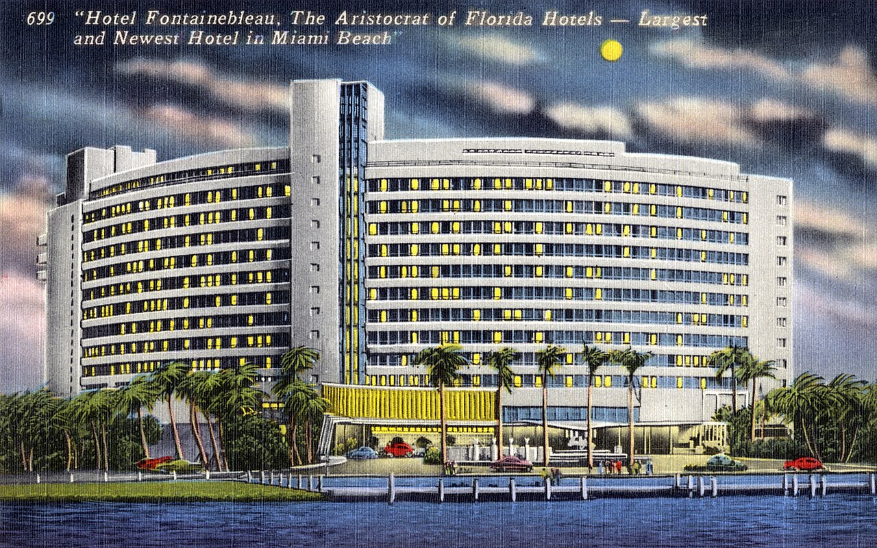 Miami_Beach_-_Hotel_Fontainebleau_01.jpg