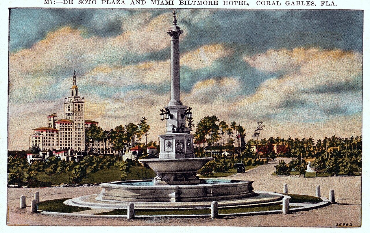 Miami_-_De_Soto_Plaza_and_Miami_Biltmore.jpg