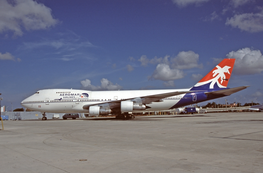 Aeromar_Boeing_747-238B__HI-756CA__at_Miami_Airport.jpg