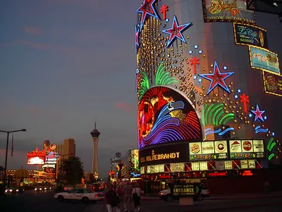 Riviera-hotel-Las-Vegas-Strip-NV-USA-panoramio.jpg.jpg