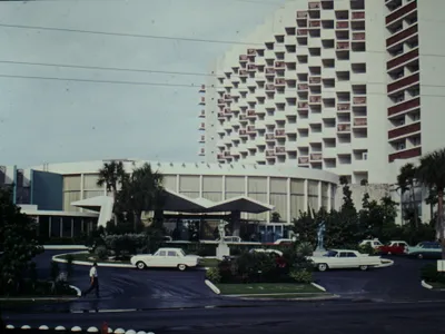 ia-Hotel-in-Miami-Beach-Florida-1960s-1.JPG.JPG