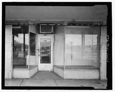 loc-Doorway-of-427-North-Miami-view-looking-east-Chaille-Commercial-Building-425.jpg
