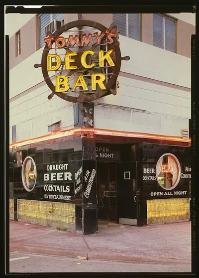 loc-TOMMY-S-DECK-BAR-FIFTH-STREET-Miami-Beach-Art-Deco-Historic-District-Miami-M.jpg