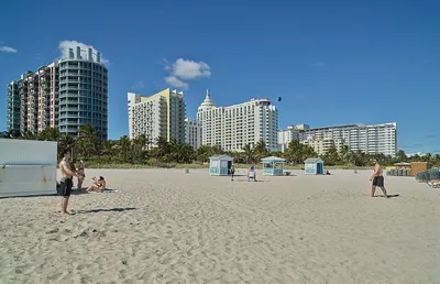 loc-The-trendy-South-Beach-section-of-Miami-Beach-Florida.jpg