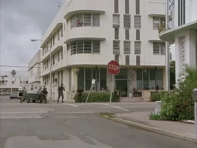ia-MIAMI-VICE-1984-1990-0-miami-vice-1.thumbs-Miami-Vice-S01E13-Milk-Run_001952..jpg