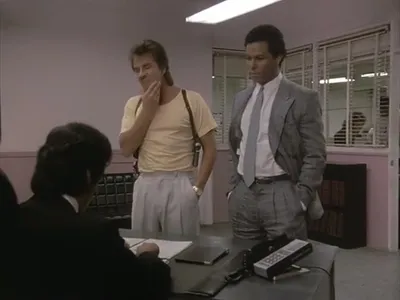ia-MIAMI-VICE-1984-1990-0-miami-vice-1.thumbs-Miami-Vice-S03E23-Everybody-s-in-S.jpg