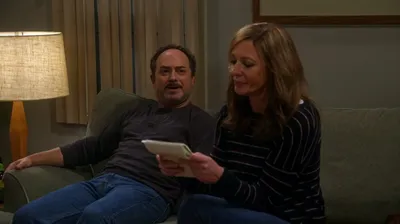 ia-MOM-2013-2021-0-mom.thumbs-Mom-2013-S02E07-Soapy-Eyes-and-a-Clean-Slate_00063.jpg
