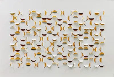ia-Vik-Muniz-1961-muniz-2016-semicircles-gold-yellow.jpg.jpg