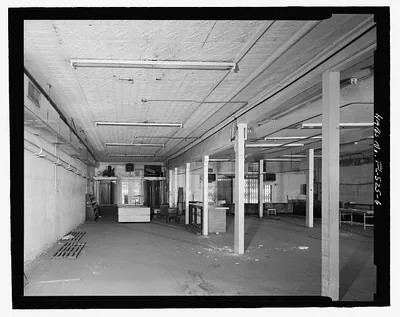 loc-Interior-showing-both-425-and-427-North-Miami-Avenue-view-looking-west-press.jpg