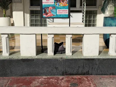 Art_Deco_Concrete_Railing_South_Beach